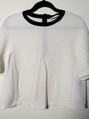 Zara Women's Trafaluc White Textured Contrast Collar Blouse Knit Shirt Medium